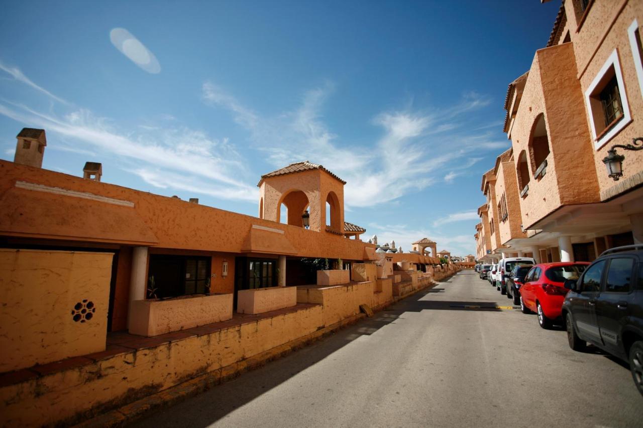Villa Duplex 6 Pax Con Wifi En Bahia Sur Con Parking Y Piscinas Comunitarias San Fernando Esterno foto